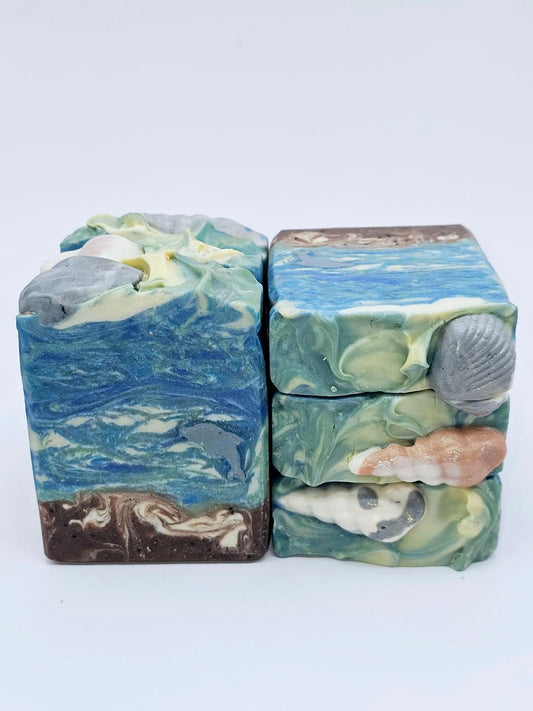 Ocean-Themed Beachwood Vetiver Shea Butter Soap with real Sea Kelp